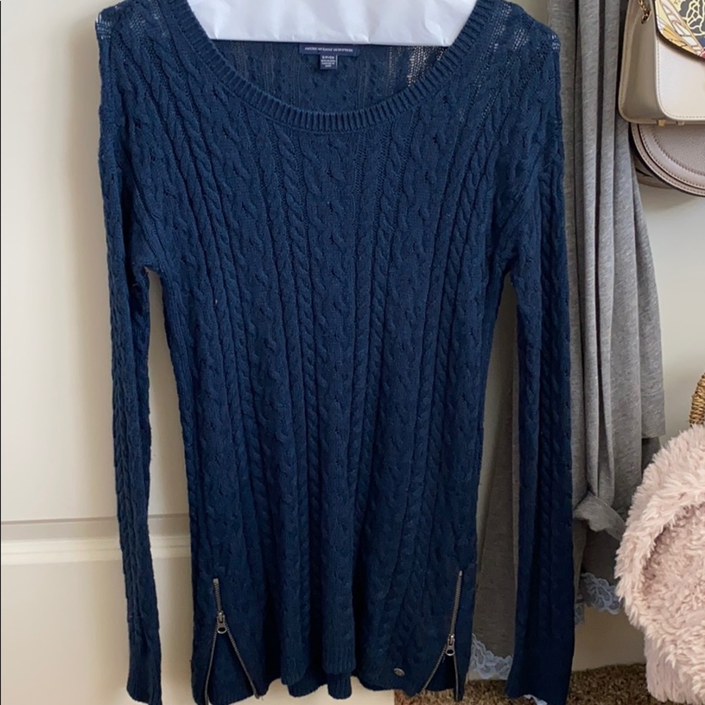 American Eagle crew neck navy sweater